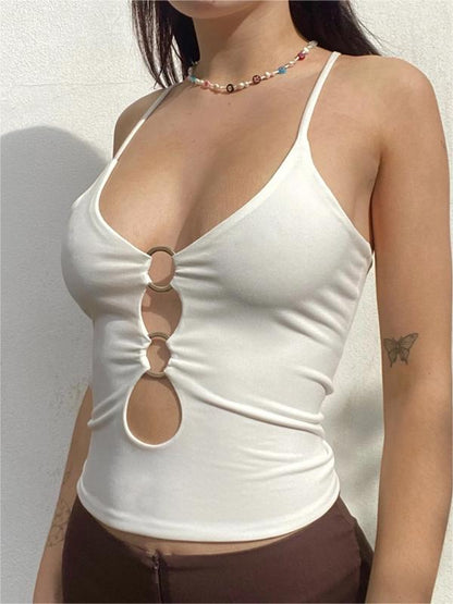 Top corto con escote halter y diseño de aro en forma de O