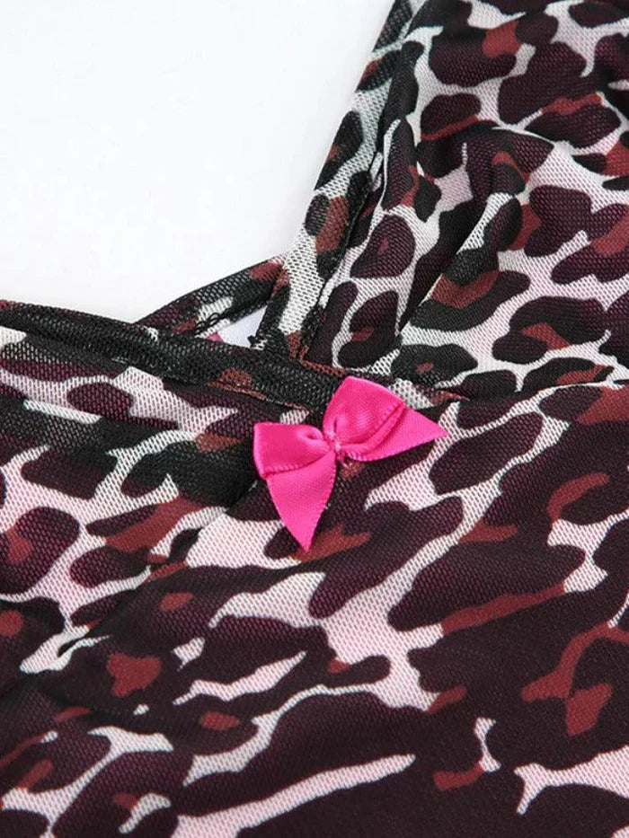 Camisola con costuras de encaje y estampado de leopardo vintage en color rosa