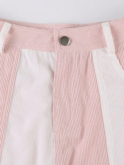 Pantalones cargo de pana con patchwork retro en color rosa