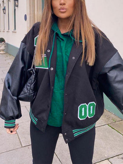 Chaqueta universitaria retro negra con logotipo de gran tamaño