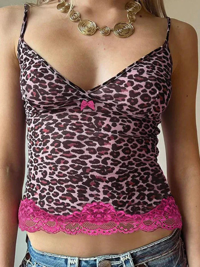 Camisola con costuras de encaje y estampado de leopardo vintage en color rosa