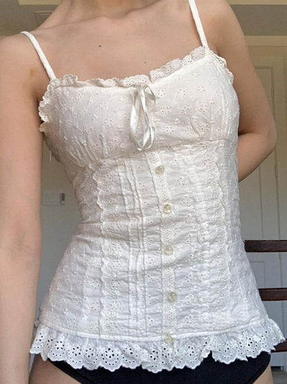 Camisola blanca con encaje bordado y botones estilo vintage