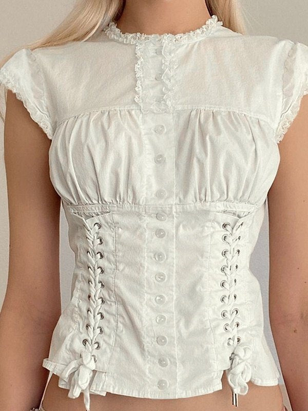 Blusa blanca de manga corta ajustada con tirantes estilo vintage