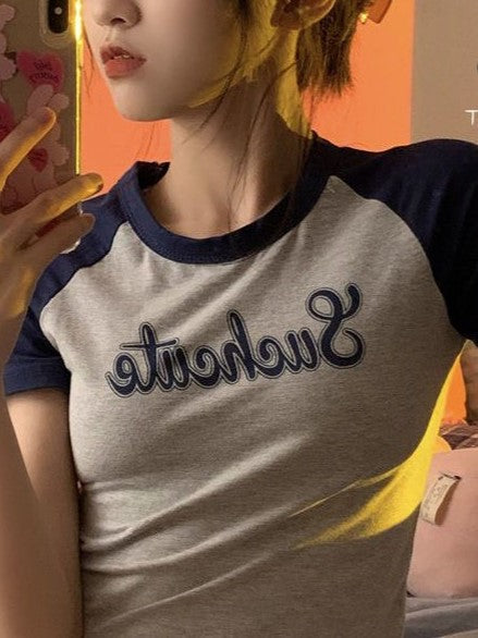 Top de manga corta con estampado de letras vintage y raglán