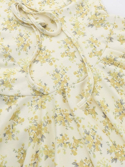 Vestido corto con escote en V profundo y mangas cortas abullonadas con estampado floral francés en amarillo